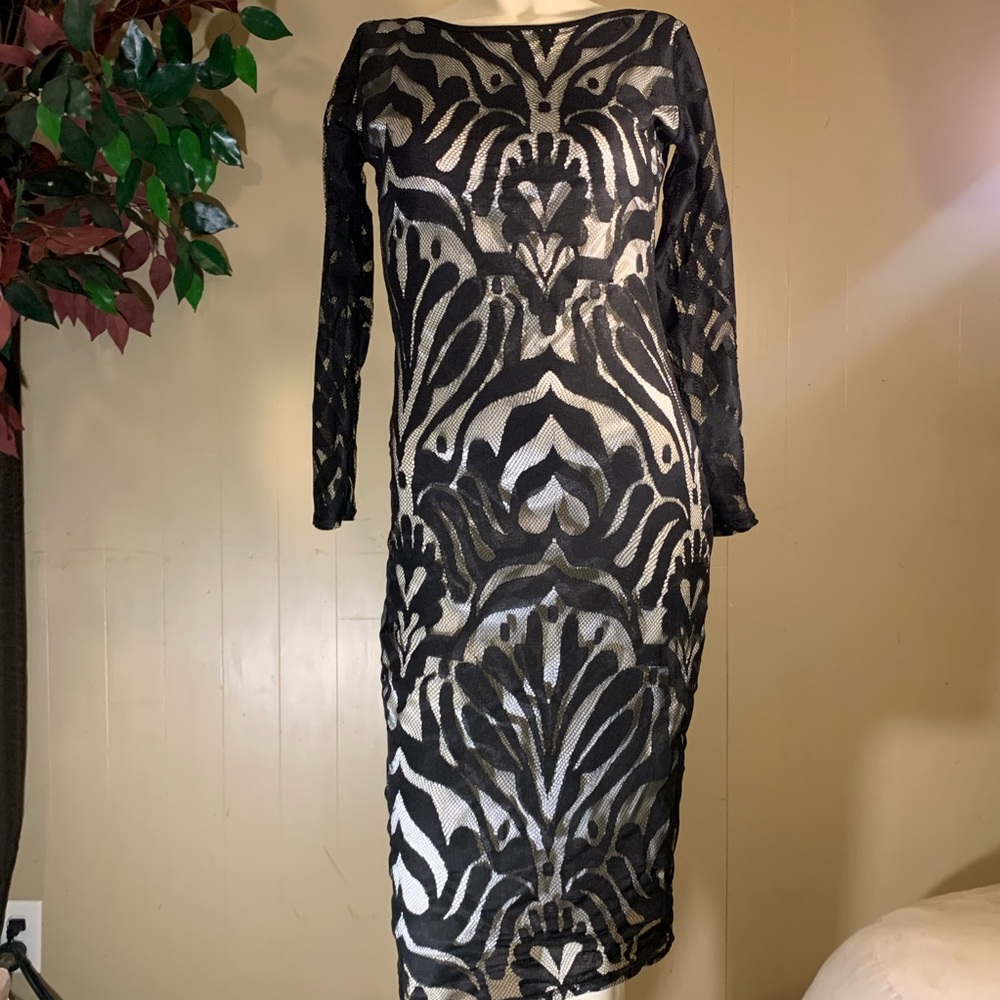 Lace midi dress